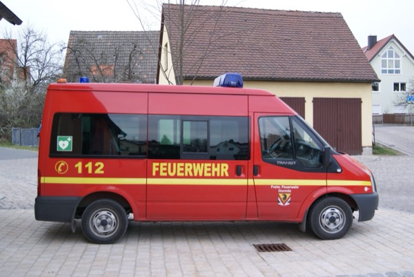 Mehrzweckfahrzeug der Feuerwehr Dormitz – ein Ford Transit für Mannschaftstransport und Logistik